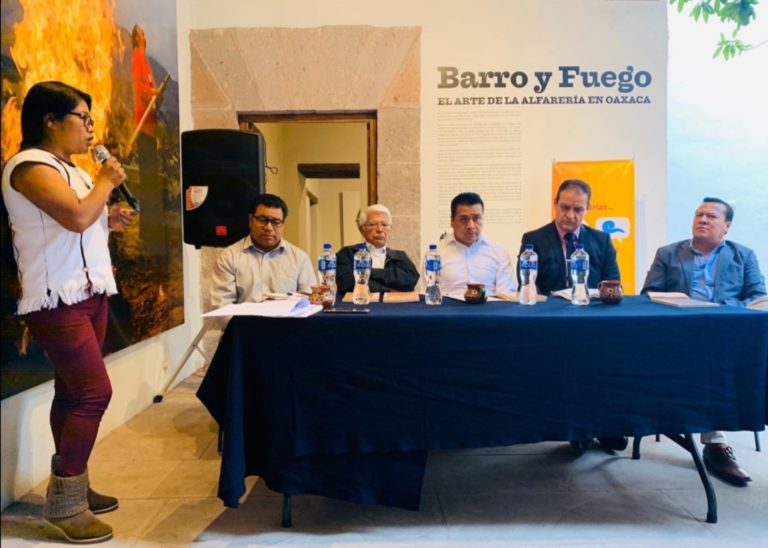 Presenta Gobierno del Estado, literatura de la vida de los pueblos Indígenas