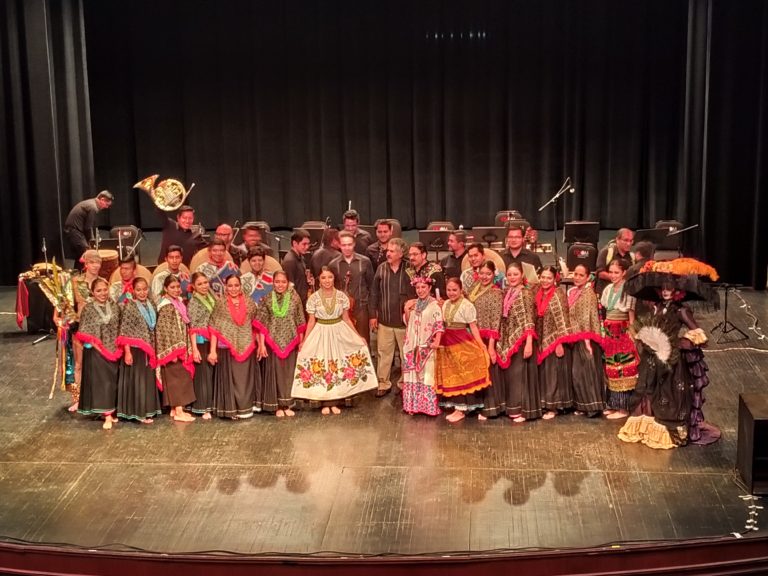 ABAJEÑO Sones del Corazón, brilló en el Teatro Ocampo