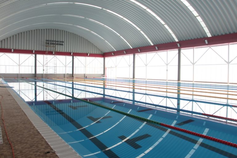 Alberca Olímpica reabrirá sus puertas con curso de natación