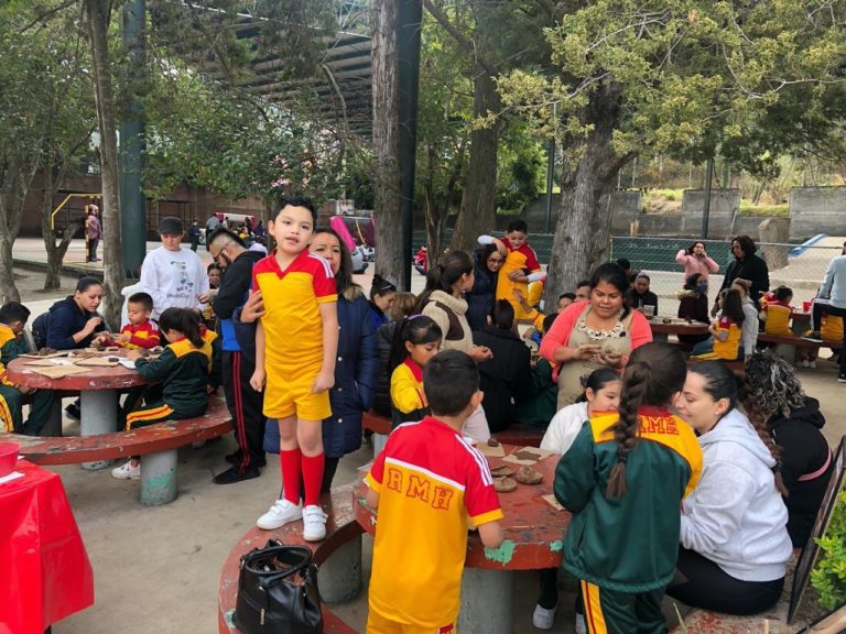 Lleva el IAM talleres artesanales para niñas y niños a escuelas de Morelia