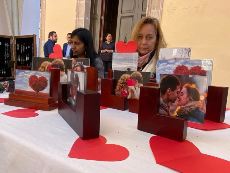 Morelia se llena de corazones y artesanos