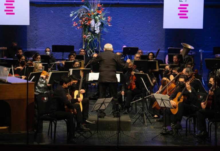 La Orquesta Sinfónica de Michoacán deleita al público con un homenaje a Miguel Bernal Jiménez 