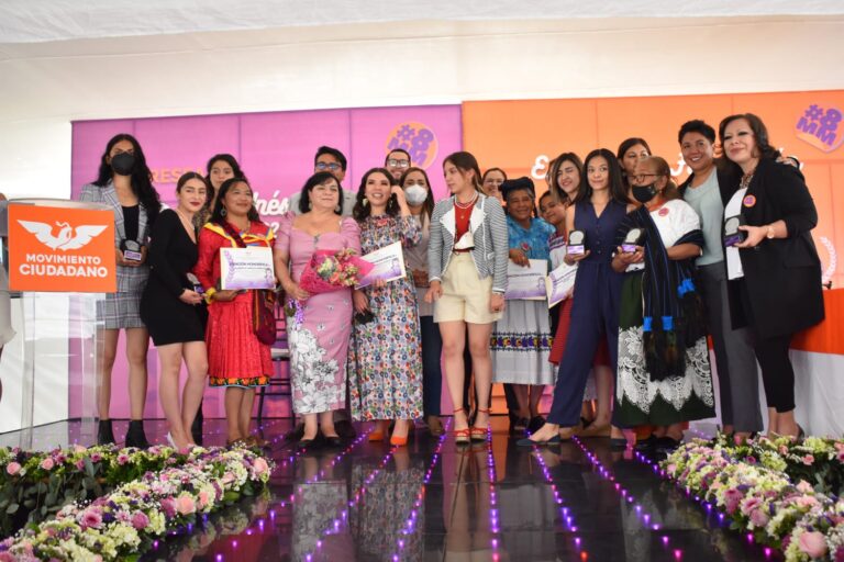 ENTREGAN PRESEA SOR JUANA INÉS DE LA CRUZ