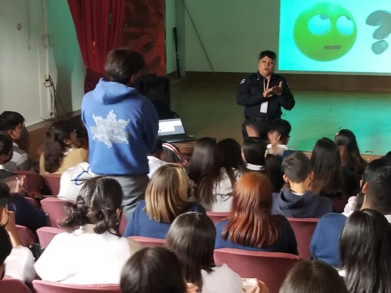 SSP imparte curso de perspectiva de género a estudiantes de nivel medio superior, en Pátzcuaro