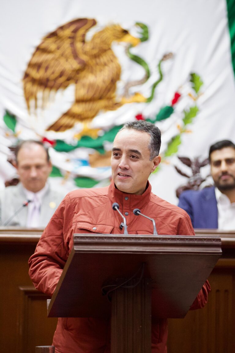 Por congruencia y coherencia, vamos por la reducción de presupuesto al Congreso:&nbsp; Juan Pablo Celis