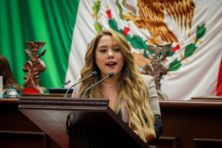 Desde Tribuna, Xóchitl Ruíz llama a dignificar salarios y condiciones laborales de las fuerzas de seguridad