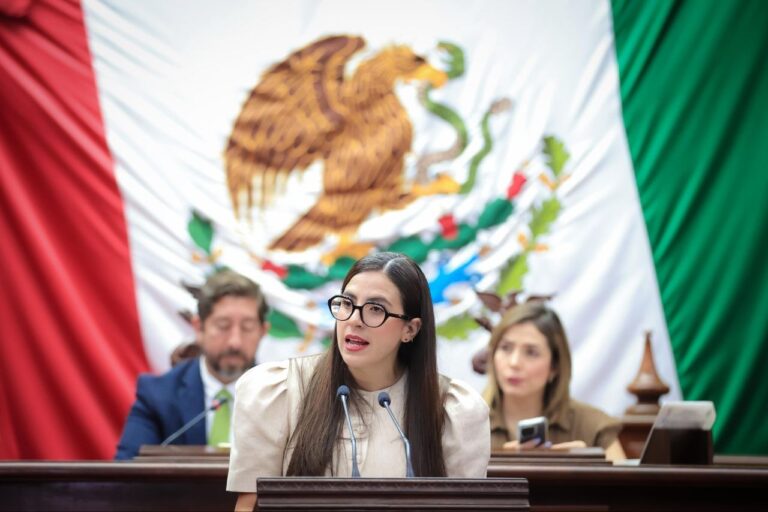 Giulianna Bugarini plantea que todas las leyes que aprueba el Congreso tengan versión ciudadana