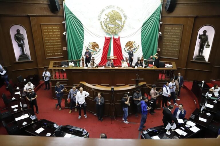 Por ley, autoridades educativas deberán supervisar condiciones de higiene en planteles: 76 Legislatura