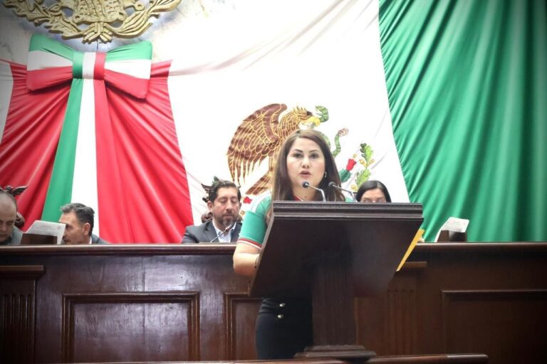 Jackie Avilés presenta iniciativa para combatir la violencia en el deporte