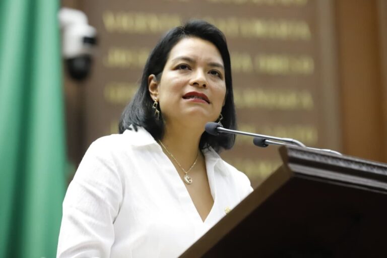 Eréndira Isauro impulsa reforma para garantizar apoyo directo a mujeres artesanas indígenas de Michoacán