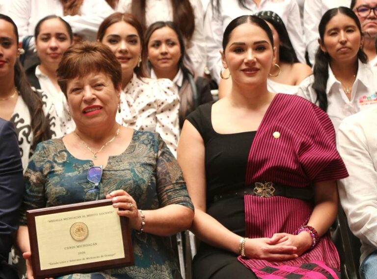 Reconoce Diana Espinoza a Cendi por su aportación al desarrollo de la niñez en Michoacán