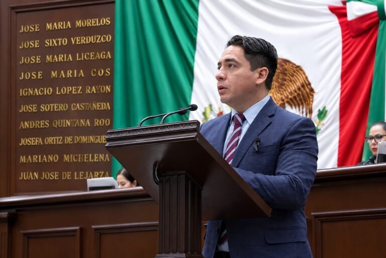Propone Alejandro Iván Arévalo Vera educación financiera como eje transversal en Michoacán